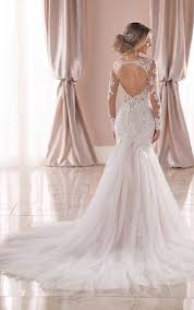 For the classic romantic at heart, style 7169 is your dream come true. Long Sleeved Lace Trumpet Wedding Dress Stella York Wedding Dresses Trumpet Wedding Dress Lace Long Sleeve Mermaid Wedding Dress Wedding Dresses Lace