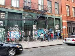 Il marchio si rivolge alle culture di skateboard, hip hop e punk rock e alla cultura giovanile in generale. Supreme Newyork Online Store Sucks Review Of Supreme New York City Ny Tripadvisor