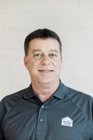 Mike Houk's Instagram, Twitter & Facebook