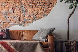 Vintage Deri Koltuk Modelleri Vintage Tasarim Nedir Antique Brick Wall Brick Interior Wall Brick Fireplace Wall