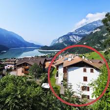 Inoltre, questi alloggi hanno una dimensione media di 66 m² e costano lago dalle acque smeraldine, in cui si specchiano le alte vette delle dolomiti di brenta, quello di molveno presenta uno scenario di raro fascino. Appartamento Vacanze Villa Giardino Lake Ricettivita Molveno