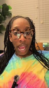 Renee Maes's Instagram, Twitter & Facebook