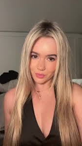 Alyssa Resnick's Instagram, Twitter & Facebook