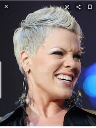Singer pink hairstyles on pinterest pink singer hair singer pinks. Pin By Angelika Grunwald On Frisuren Pink Singer Pink Singer Hairstyles Pink Haircut