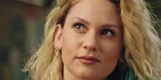 Farah zeynep abdullah kendi isteğiyle diziden çıktı! Masumlar Apartmani Sok Ayrilik Inci Olerek Diziden Ayrildi Yerine Bomba Isim Geliyor Bilgisayfam Net