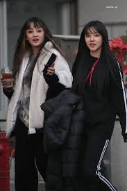 She loves to watch korean drama series. Minnie Yuqi Chinese Cube Entertainment G Idle G Idle Gidle Korean Kpop Hd Mobile Wallpaper Peakpx