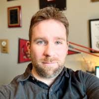 Scott Bloomfield's Instagram, Twitter & Facebook