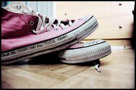 Enjoy reading and share 315 famous quotes about converse with everyone. Quotes About Converse Shoes Quotesgram