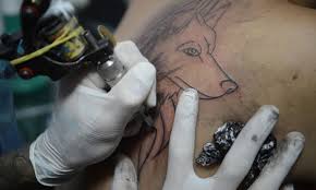 15 de maio de 2017. Apenas Tres Tintas Para Tatuagem Tem Registro No Brasil Agencia Brasil