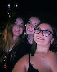 Amelia Halverson's Instagram, Twitter & Facebook