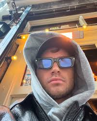 No, they didn't let me keep the fit 😡 @versace