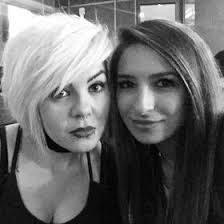 Elise Willoughby's Instagram, Twitter & Facebook