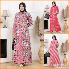 Kain batik sangat diminati masyarakat, selain untuk melestarikan kebudayaan, konsumen akan bangga karena barang yang dipakai adalah kain asli karya anak bangsa. Harga Model Gamis Batik Kombinasi Terbaik Juli 2021 Shopee Indonesia