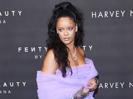 The hair has to have curling enhances the color and braiding makes it pop. What To Wear To Enhance Your Eye Color Who What Wear