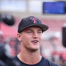 Well-traveled Jung happy to stay in home state