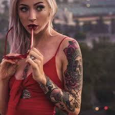 Cuando planifiques tatuajes simplistas, piensa si deseas que su diseño sea en blanco y negro, en. Tatuajes Para Tapar Cicatrices Con Fotos Y Disenos