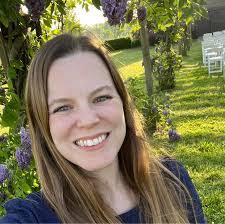 Miriam Cox's Instagram, Twitter & Facebook