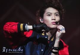 Leonardo favio o quizás simplemente le regale una rosa. Taemin Ring Ding Dong Taemin Shinee Promotional Model