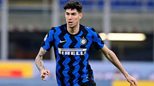 O jogador, que foi destaque da base da inter de milão, estava. Live Transfer Talk Liverpool Eye Move For Inter Milan Defender Bastoni