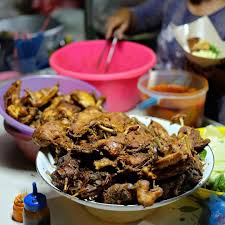 Rojak (malay spelling) or rujak (indonesian spelling) is a salad dish of javanese origin, commonly found in indonesia, malaysia and singapore. Bikin Sambal Lalapan Cabang Purnama Jom Santai Di Sambal Lalapan Astrid S Love