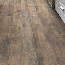 Look At This Awesome Laminate Wood Flooring What An Ingenious Innovation In 2020 Oak Laminate Oak Laminate Flooring Flooring
