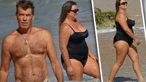 The james bond star, 68, made everyone believe romance is still. Pierce Brosnan A Silver Fox On The Hawaiian Shores Celebrating His Wife Keely Shaye Smith S 51st Birthday