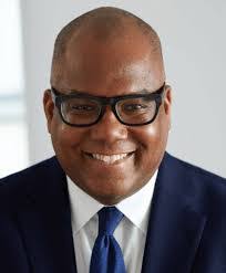 Sean Mcclintock's Instagram, Twitter & Facebook