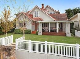 C8abd3a8d55287aa0ee17f3a2509184a Jpg 456 342 House Paint Exterior Terracotta Roof House Red Roof House