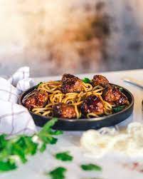 How To Make Meatballs That Won't Fall Apart - Food & Drink | Learning With  Experts