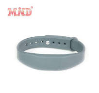 ‫MW9A03-5 سوار مقبض أسود مع شريحة RFID - أمان الفنادق‬‎