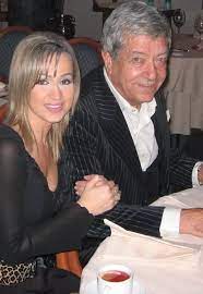 Simona florescu și ion dichiseanu lyrics. Simona A Aflat La Starea CivilÄƒ CÄƒ SoÈ›ul Ei Ion Dichiseanu Are 54 De Ani