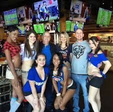 One of the best reason to visit orland park is to experience twin peaks restaurant. Twin Peaks Knoxville Shefalitayal