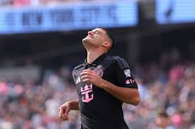 El gol se le resiste a Germán Berterame, el nuevo socio de Messi