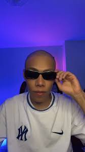 Filtro Calvo: Brilla la luna, brilla el sol, la calva de ese señor