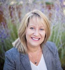 Janice Barr's Instagram, Twitter & Facebook