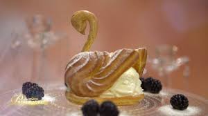 Das Grosse Promibacken Windbeutel Schwan Rezept Das Grosse Backen Rezepte Leichte Desserts Das Grosse Backen