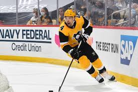 Follow your favorite penguins players on social media. 17n R0htvojxmm