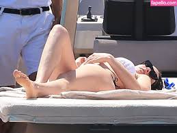 Anne Hathaway  ahathawaynews  annehathaway Nude Leaked OnlyFans Photo  2304 - Fapello