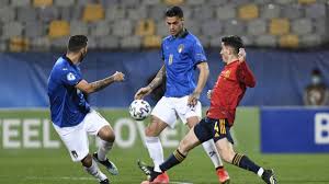Dopo le indiscrezioni delle ultime ore, arriva la decisione ufficiale della figc: Italia Under 21 Ora Serve Battere La Slovenia Gli Azzurrini Passano Se Siamo La Roma
