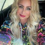 Shelly Thurman's Instagram, Twitter & Facebook