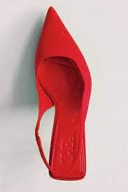 Die accessoires und schuhe sollten natürlich entsprechend dem anlass gewählt werden. Rote Damenschuhe Zara Deutschland