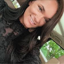 Anita Shipp's Instagram, Twitter & Facebook