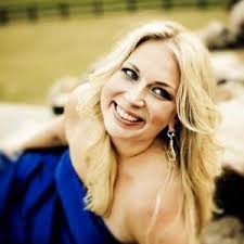 Kimberly and Alberto Rivera biography