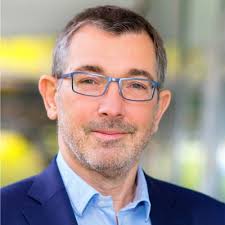 wirsindeinteam #wandern #teamtag #teamyellow #gemeinsamerfolgreich