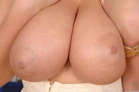 DDF Busty Martina Camerun New Big Boobs Brunette Babe Martina Strips &  Shows Her Tits 321637 - Good Sex Porn