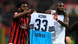 Learn all the games results, upcoming matches schedule at scores24.live! Ac Mailand Lazio Rom Warum Dieser Jubel In Italien Fur Riesen Wirbel Sorgt Fussball International Sport Bild