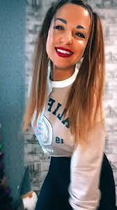 Natalie Gingerelli's Instagram, Twitter & Facebook