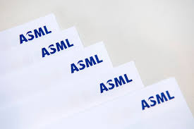 The company's stock price has collected 0.63% of gains in the last five trading sessions. Asml Holding Earnings Revenue Miss In Q2 By Investing Com