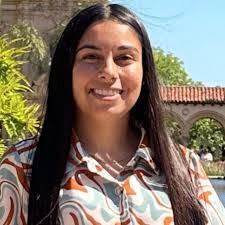 Emma Naranjo's Instagram, Twitter & Facebook