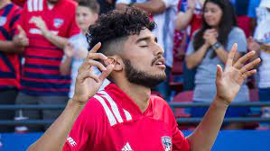 Ricardo pepi began his professional career while still a student in high school. Usa Or Mexico Ricardo Pepi Speaks About His International Future Fc Dallas